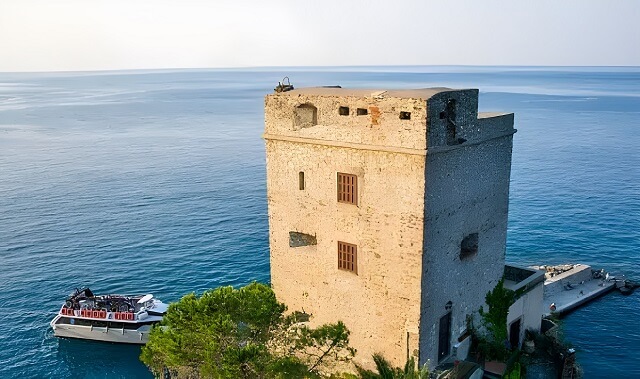 Wieża Aurora, Monterosso