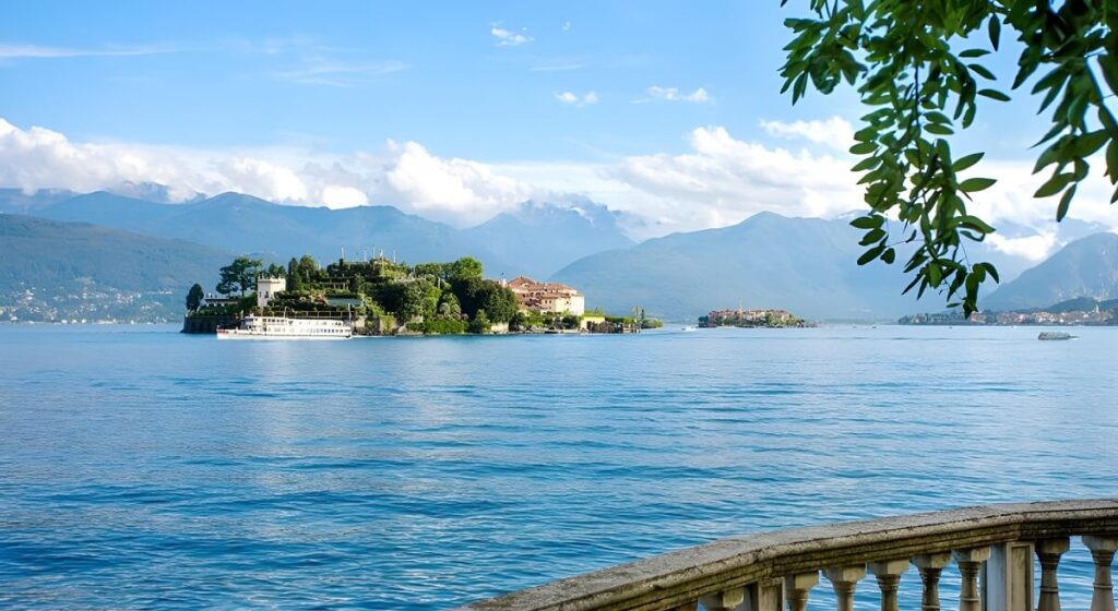 Wyspy Boromejskie na jeziorze Maggiore