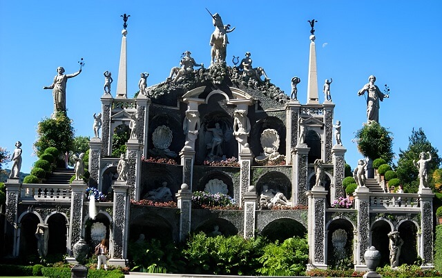 Wyspy Boromejskie na jeziorze Maggiore