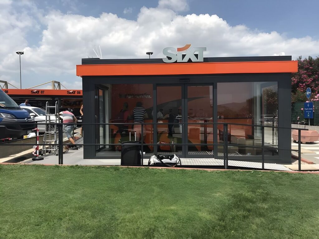 Wypożyczalnia samochodów na lotnisku w Olbii, Sardynia