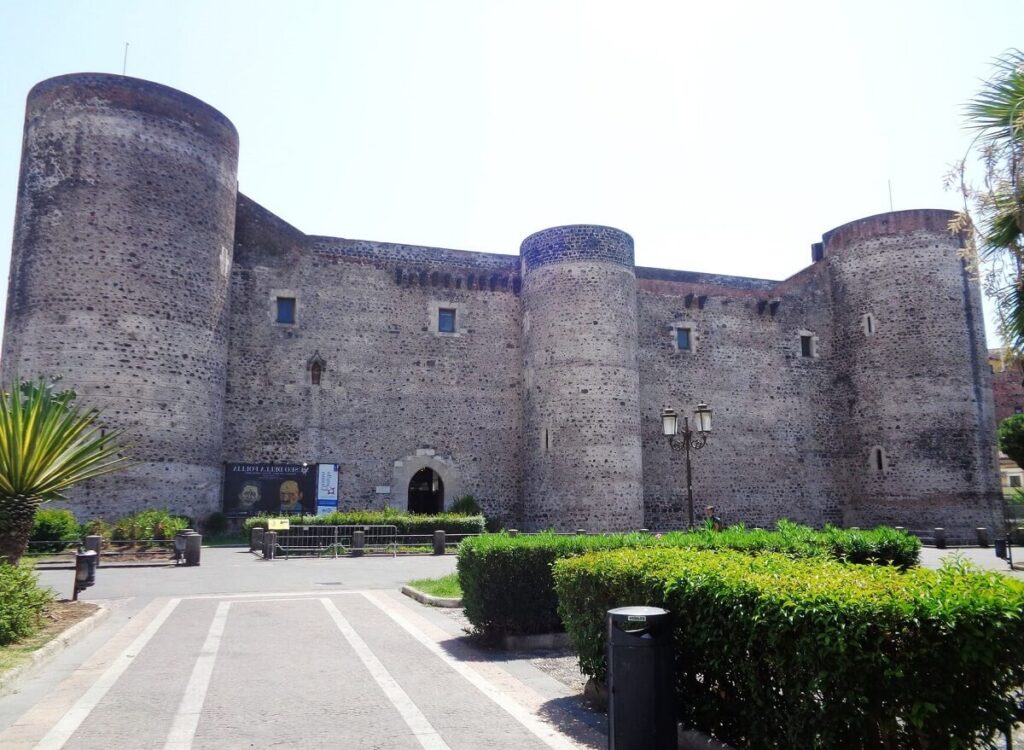 Katania, Castello Ursino