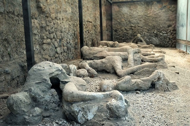 Pompeje, skamieniałe szczątki mieszkańców miasta