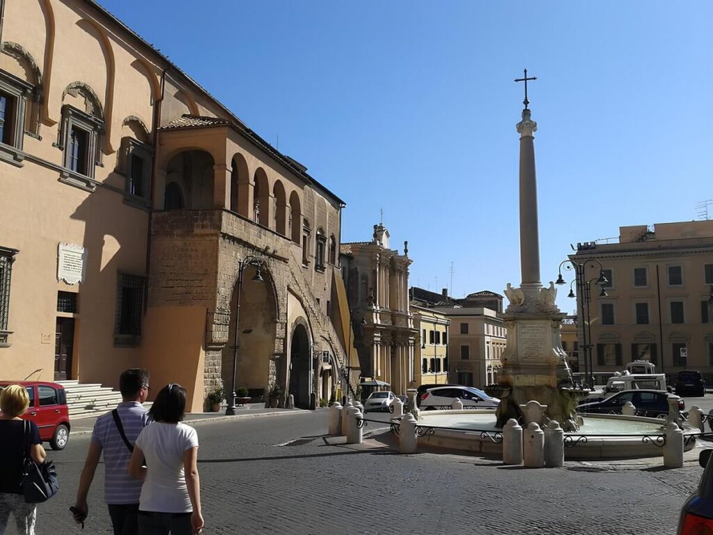 Tarquinia, Plac Cavour